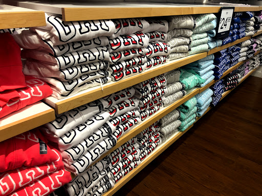 Clothing Store «Gap», reviews and photos, 18511 Outlet Blvd, Chesterfield, MO 63005, USA