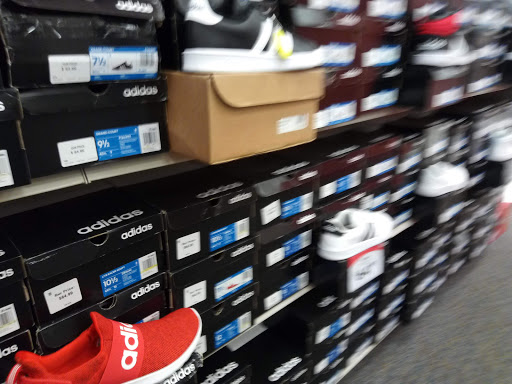 Shoe Store «Shoe Carnival», reviews and photos, 2800 SW 24th Ave, Ocala, FL 34471, USA