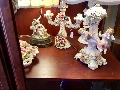 Used Furniture Store «Barrington Resale Shop», reviews and photos, 2214 E Algonquin Rd, Algonquin, IL 60102, USA