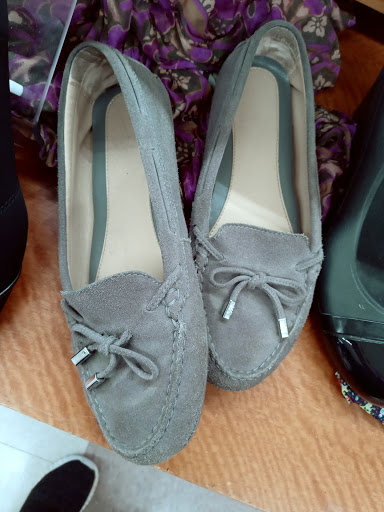 Thrift Store «Miracle Hill Thrift Store - Greenville», reviews and photos