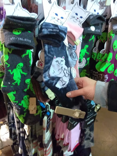 Clothing Store «Zumiez», reviews and photos, 1940 S Commons, Federal Way, WA 98003, USA