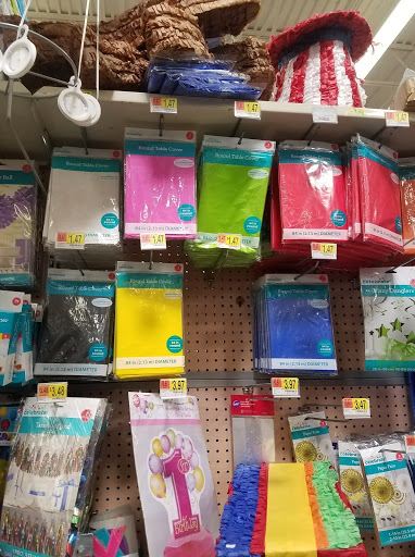 Department Store «Walmart Supercenter», reviews and photos, 7150 Camino Arroyo, Gilroy, CA 95020, USA