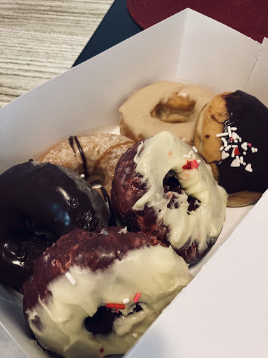 Donut Shop «Donut Kingdom», reviews and photos, 685 W Tennessee St, Tallahassee, FL 32304, USA