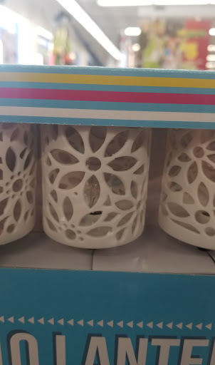 Variety Store «Five Below», reviews and photos, 1730 W Fullerton Ave #17, Chicago, IL 60614, USA