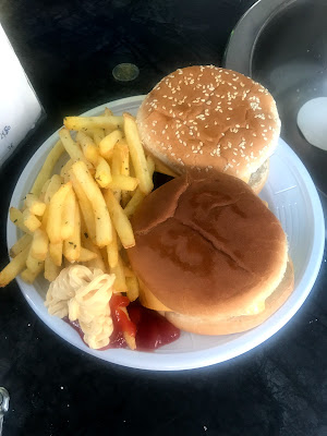 La Baraque A Crépes Et Burgers à Marseille