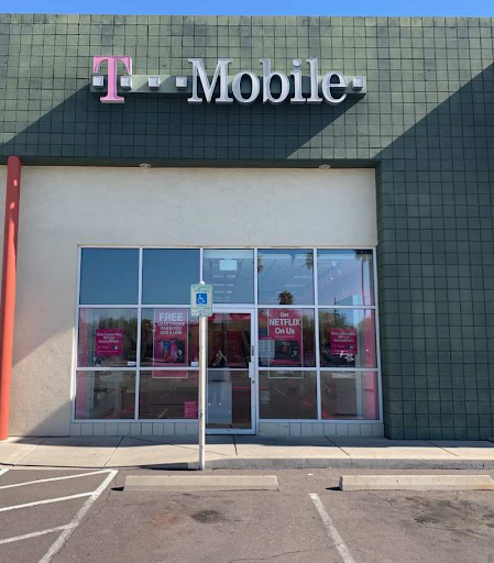 Cell Phone Store «T-Mobile», reviews and photos, 4631 N Oracle Rd, Tucson, AZ 85705, USA