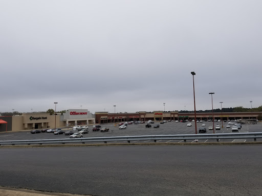 Shopping Mall «Conway Towne Centre Shopping Center», reviews and photos, 201 Skyline Dr, Conway, AR 72032, USA