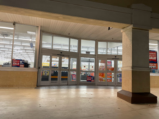 Discount Store «Big Lots», reviews and photos, 2882 Tamiami Trail E, Naples, FL 34112, USA