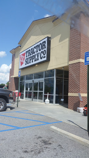 Home Improvement Store «Tractor Supply Co.», reviews and photos, 90 Marketplace Dr, Newnan, GA 30265, USA
