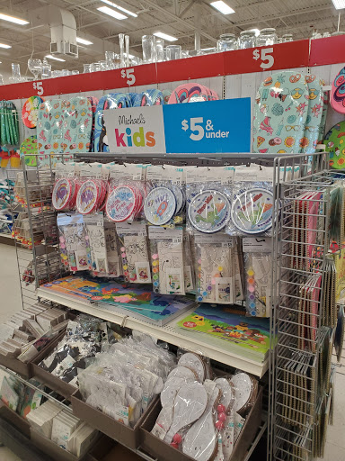 Craft Store «Michaels», reviews and photos, 1206 Bridford Pkwy C, Greensboro, NC 27407, USA