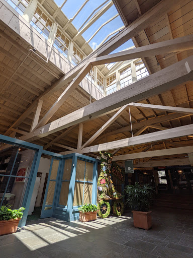 Book Store «Garden District Book Shop», reviews and photos, 2727 Prytania St, New Orleans, LA 70130, USA