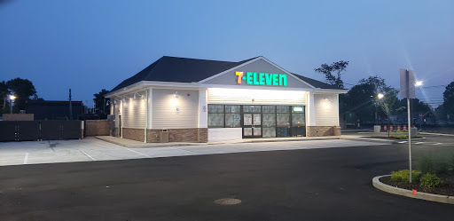 Convenience Store «7-Eleven», reviews and photos, 148 Pine Aire Dr, Bay Shore, NY 11706, USA