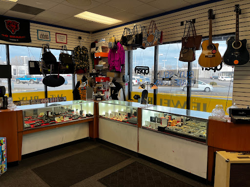 Pawn Shop «Family Jewelry & Loan», reviews and photos, 422 N Green Bay Rd, Waukegan, IL 60085, USA