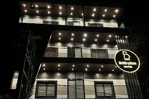 Babylon hotel image
