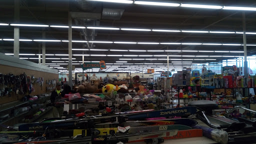 Thrift Store «Thrift Town», reviews and photos, 410 El Camino Ave, Sacramento, CA 95815, USA