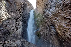 Cascada De Los Vientos image