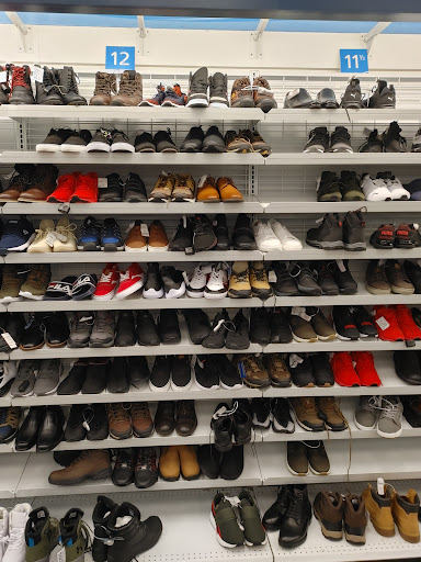 Clothing Store «Ross Dress for Less», reviews and photos, 7065 Cermak Rd, Berwyn, IL 60402, USA