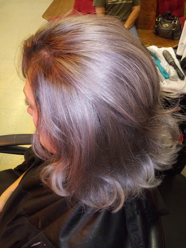 Beauty Salon «Top Notch Salon», reviews and photos, 92 Bluebird Ct, Lawrenceburg, KY 40342, USA