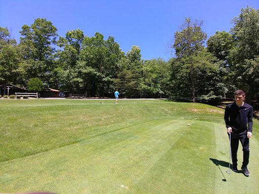 Golf Course «Woods Golf Course», reviews and photos, 5 Clubhouse Ridge, Hedgesville, WV 25427, USA