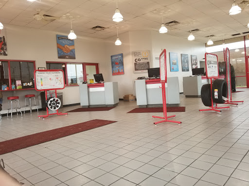 Tire Shop «Discount Tire Store - Woodhaven, MI», reviews and photos, 22160 Allen Rd, Woodhaven, MI 48183, USA