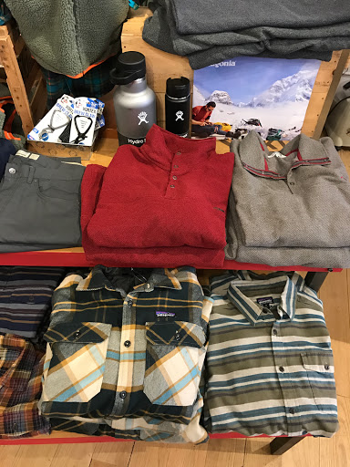 Outdoor Sports Store «Clear Water Outdoor - Lake Geneva», reviews and photos, 744 W Main St, Lake Geneva, WI 53147, USA