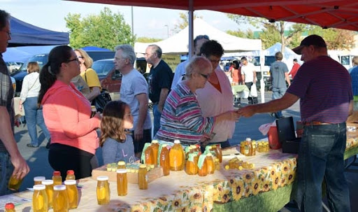 Produce Market «Maple Grove Farmers Market», reviews and photos, 12951 Weaver Lake Rd, Maple Grove, MN 55369, USA