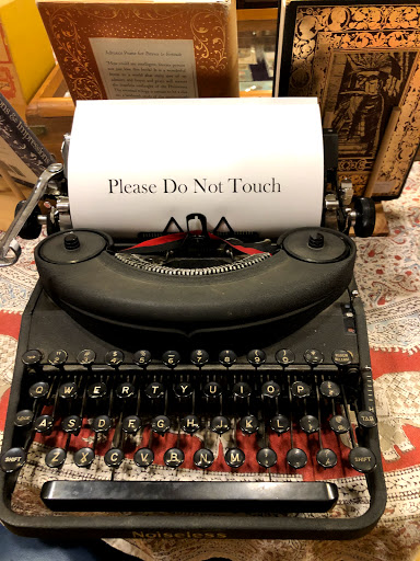 Used Book Store «Loganberry Books», reviews and photos, 13015 Larchmere Blvd, Cleveland, OH 44120, USA