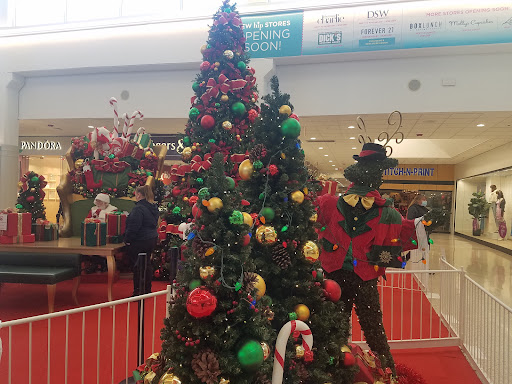 Craft Store «Hobby Lobby», reviews and photos, 290 Hawthorn Village Commons, Vernon Hills, IL 60061, USA