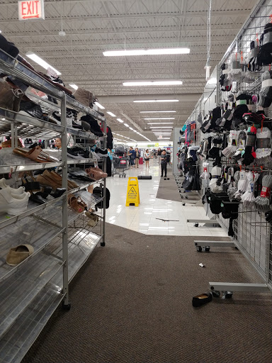 Clothing Store «Burlington Coat Factory», reviews and photos, 4500 S Damen Ave, Chicago, IL 60609, USA