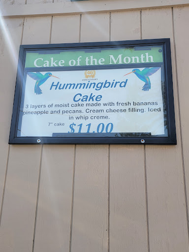 Bakery «Reeves Cake Shop», reviews and photos, 2770 Cory Ave, Akron, OH 44314, USA