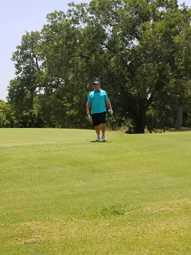 Golf Course «Luling Municipal Golf Course», reviews and photos, 1025 S Magnolia Ave, Luling, TX 78648, USA