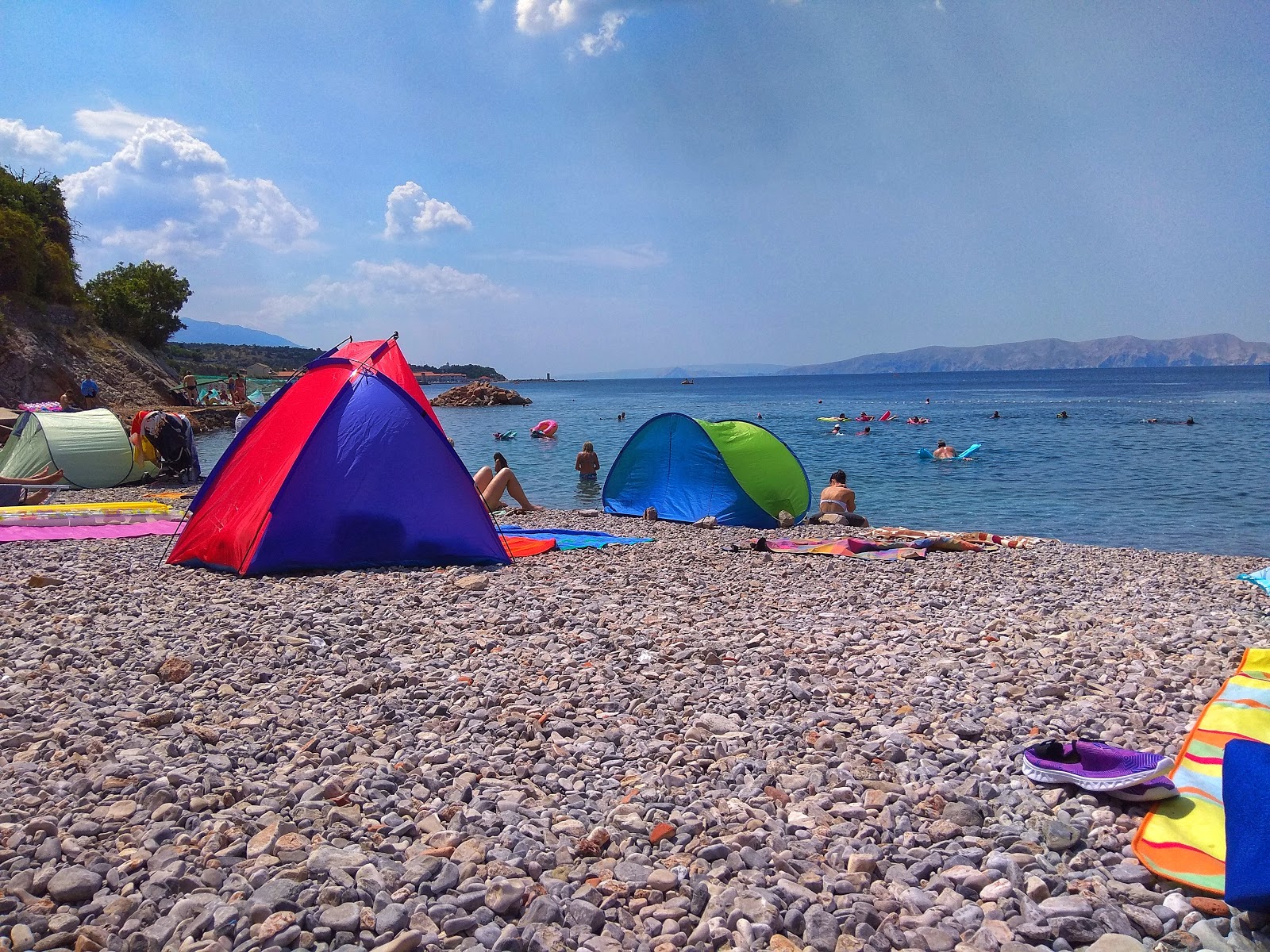Foto de Crikvenica beach con cala pequeña