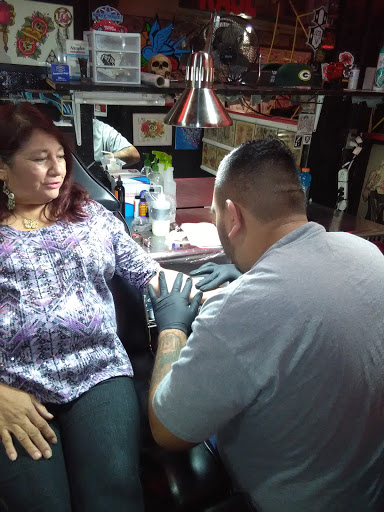 Tattoo Shop «Voodoo Tattoos», reviews and photos, 202 Aransas Ave, San Antonio, TX 78210, USA