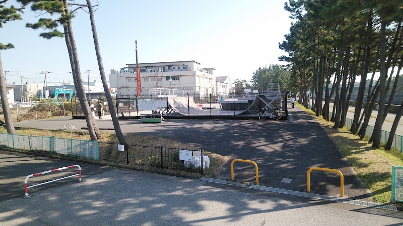 市川塩浜ドッグラン 千葉県市川市塩浜 犬専用公園 公園 グルコミ