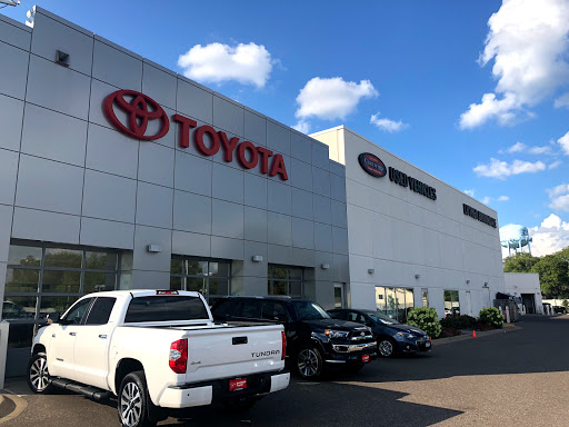 Toyota Dealer «Luther Brookdale Toyota», reviews and photos, 6700 Brooklyn Blvd, Brooklyn Center, MN 55429, USA