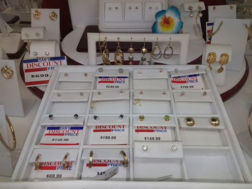 28 Red Jewelry & Loan in Niceville, Florida