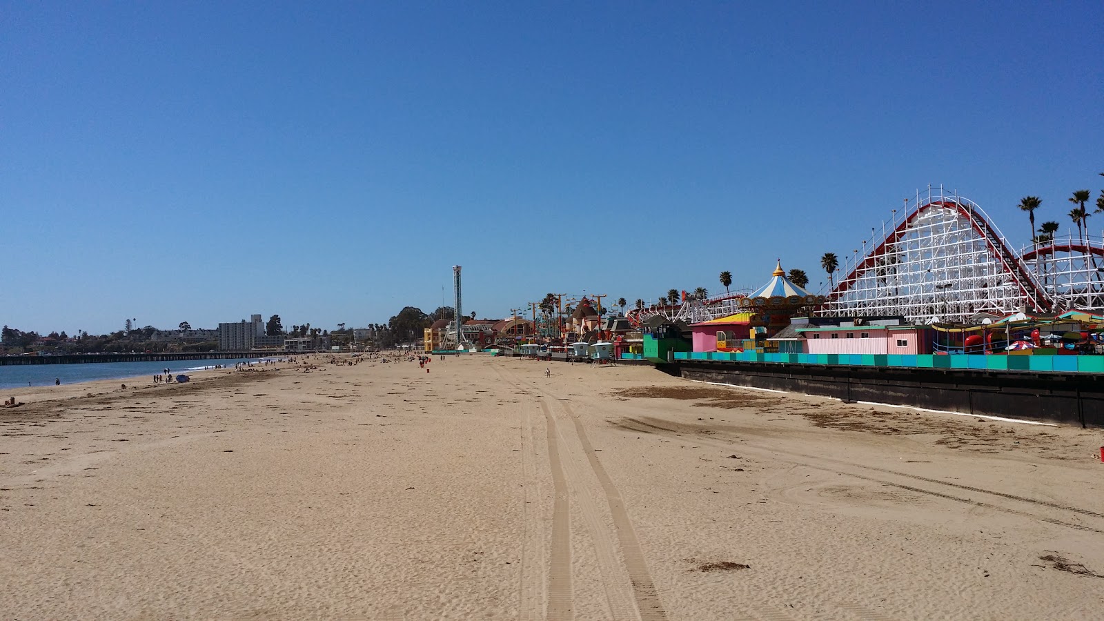 Foto von Santa Cruz Beach und die siedlung