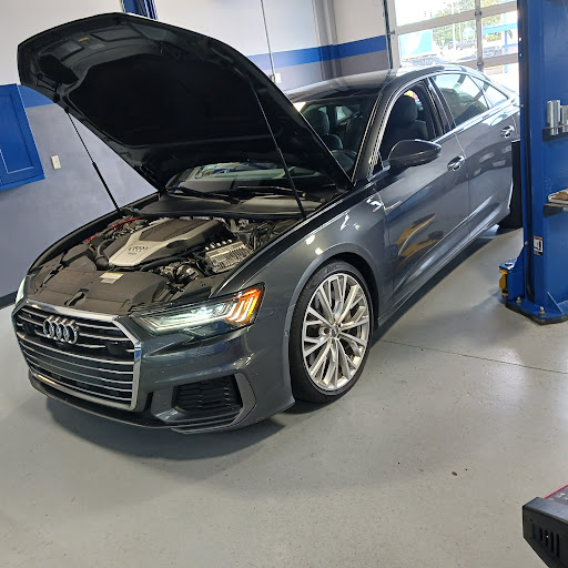 Auto Repair Shop «Plum Springs Garage», reviews and photos, 1851 Plum Springs Rd, Bowling Green, KY 42101, USA