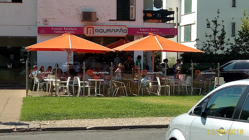 Moura Pão Pastry no Quarteira, Faro