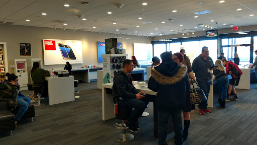Cell Phone Store «Verizon», reviews and photos, 2130 Southgate Rd #102, Colorado Springs, CO 80906, USA