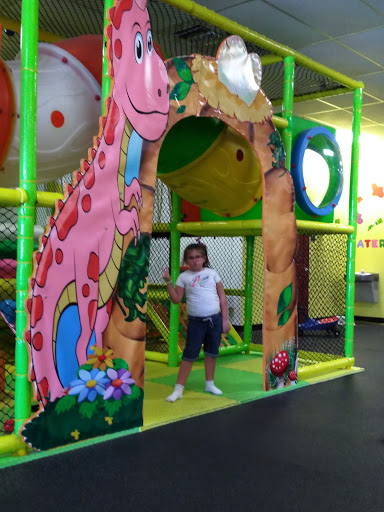 Shopping Mall «Victoria Square Shopping Center», reviews and photos, 1788 S Woodland Blvd, DeLand, FL 32720, USA