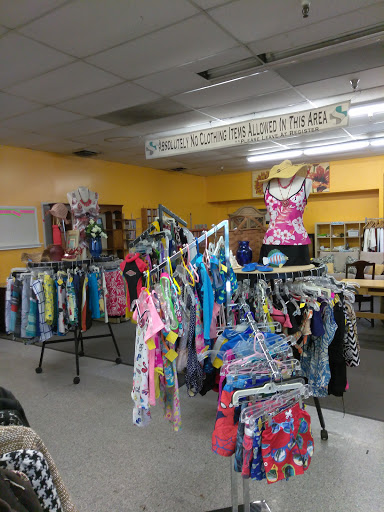 Thrift Store «Sutter Hospice Thrift Store», reviews and photos, 510 Lewis Rd, Santa Rosa, CA 95404, USA