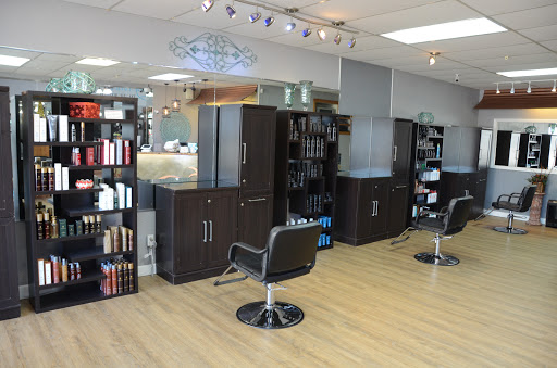 Hair Salon «Sizzor Shak Salon and Color Spa», reviews and photos, 208 E Main St, Collinsville, IL 62234, USA