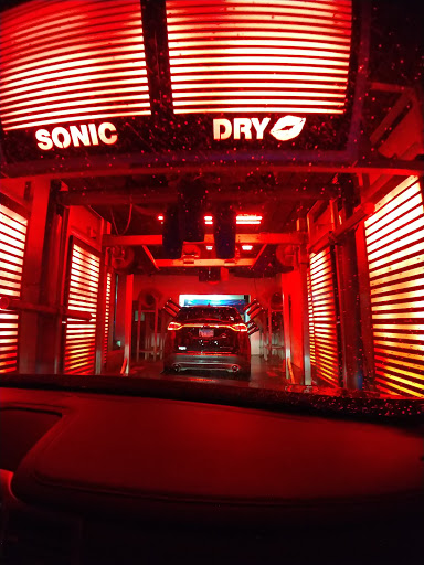 Car Wash «Delta Sonic Car Wash», reviews and photos, 1245 W Dundee Rd, Palatine, IL 60074, USA