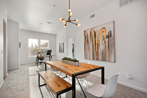 Tess Blengino, Realtor image