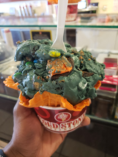 Ice Cream Shop «Cold Stone Creamery», reviews and photos, 2935 S 108th St, West Allis, WI 53227, USA