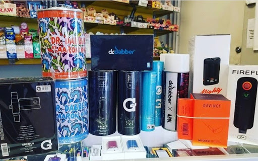 Vaporizer Store «Lil Buddha Vapor & Smoke Shop», reviews and photos, 6916 Big Bend Rd, Gibsonton, FL 33534, USA