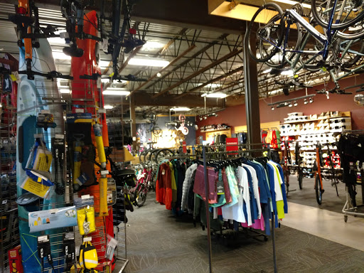Camping Store «REI», reviews and photos, 1703 S Brentwood Blvd, Brentwood, MO 63144, USA