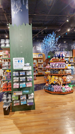 Toy Store «Disney Store», reviews and photos, 350 W Hillcrest Dr, Thousand Oaks, CA 91360, USA