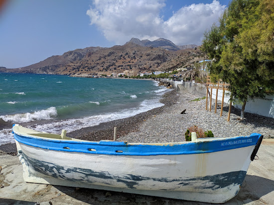 Tsoutsourou beach